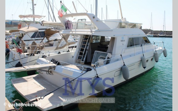 Ferretti Yachts Ferretti 39 Fly