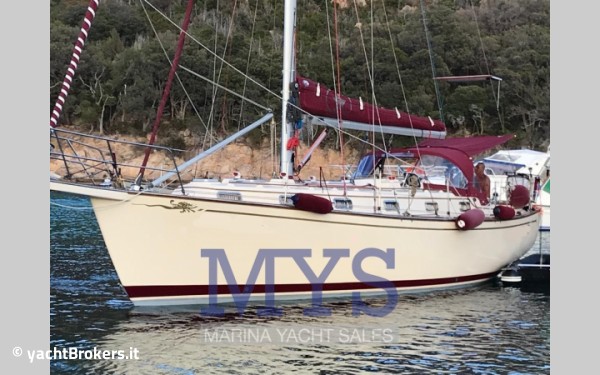 Island Packet 38 Cutter