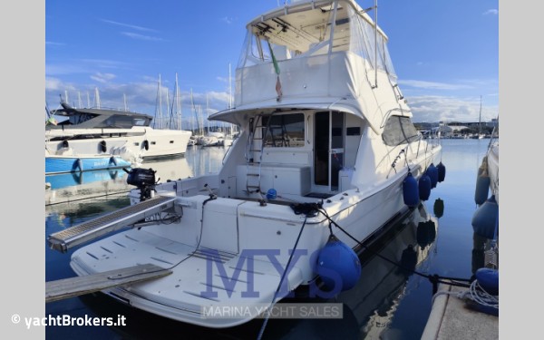 Riviera Marine 47 Flybridge