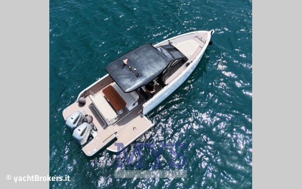 Virtue Yachts V10 Top