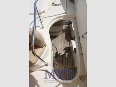 Azimut 46