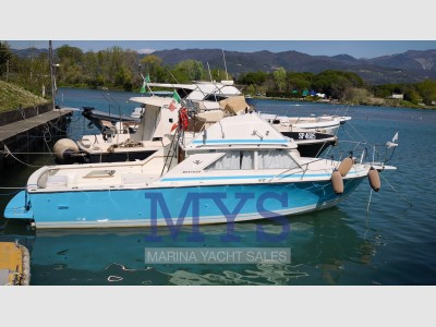 Bertram Yacht 28 Fly