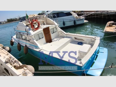 Bertram Yacht 28 Fly