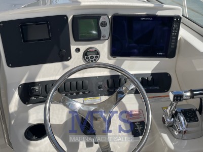 Boston Whaler 305 Conquest