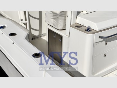 Boston Whaler 380 Outrage