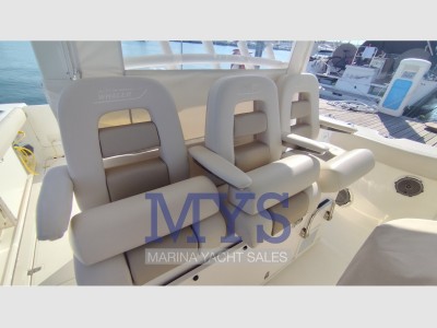 Boston Whaler 380 Outrage