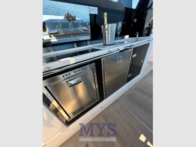 Cayman Yachts 380 Wa