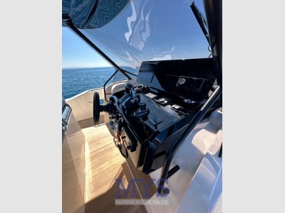 Cayman Yachts 380 Wa