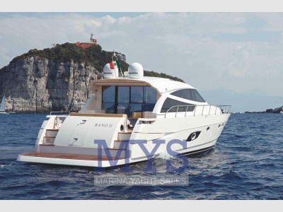 Cayman Yachts S640