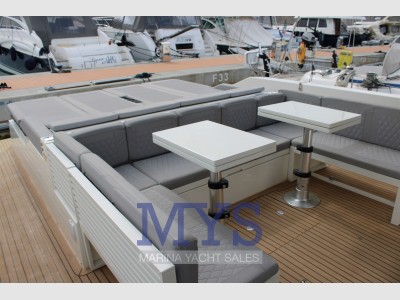 De Antonio Yachts D42 Open