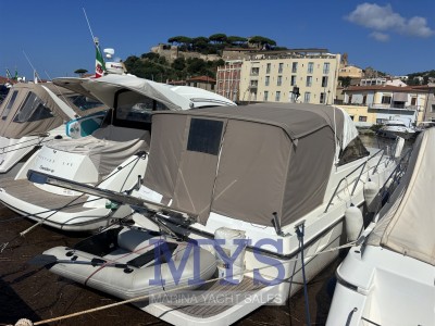 Fairline 33