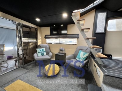 Fairline Squadron 59 Fly