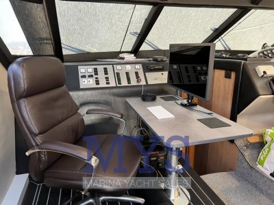 Fairline Squadron 59 Fly