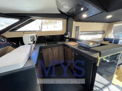 Fairline Squadron 59 Fly