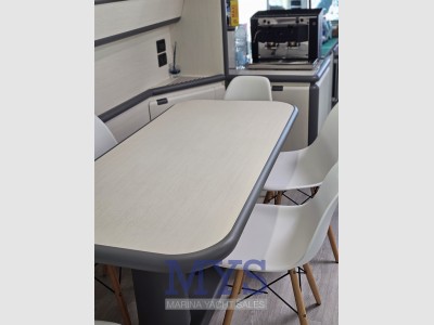 Ferretti Yachts Ferretti 70