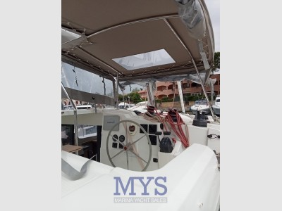 Fountaine Pajot Lucia 40