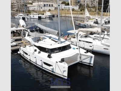 Fountaine Pajot Lucia 40