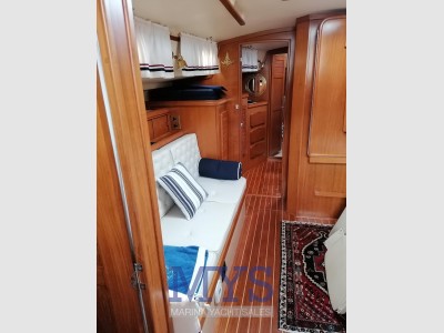 Island Packet 38 Cutter