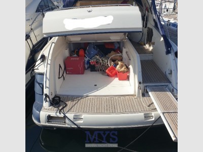 Princess Yachts V 42