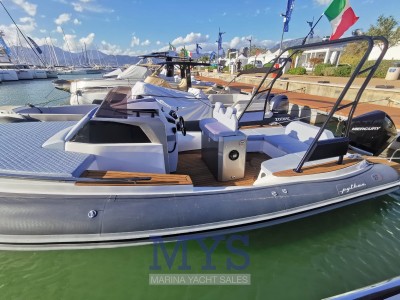 Python Yacht 27s