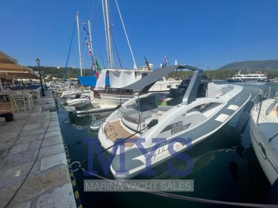 Python Yacht C 33