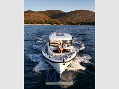 Quarken 35 Grand Tourer