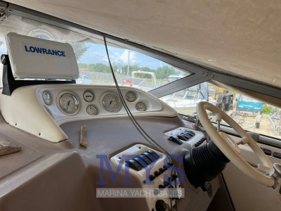 Regal Marine Commodore 2665