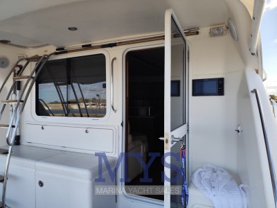 Riviera Marine 47 Flybridge
