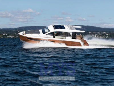 Sealine C390