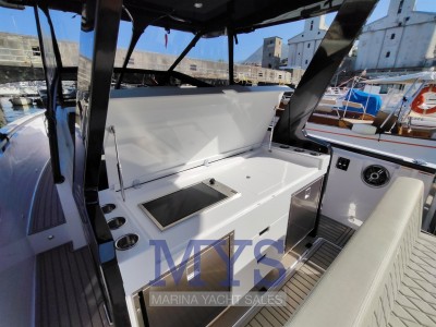 Virtue Yachts V10 Top