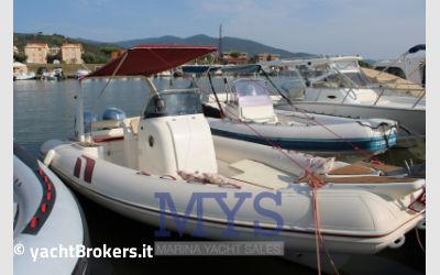 Colbac SHARK 720 usato