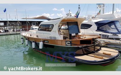 Di Donna SERAPO 42 CABIN HT usato