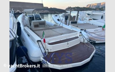 Led Eagle 44 usato da Marina Yacht Sales