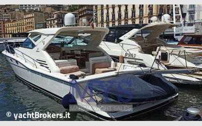 Uniesse Marine UNIESSE 48 Open TTop usato