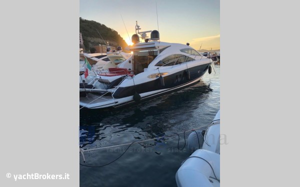 Sunseeker Predator 52