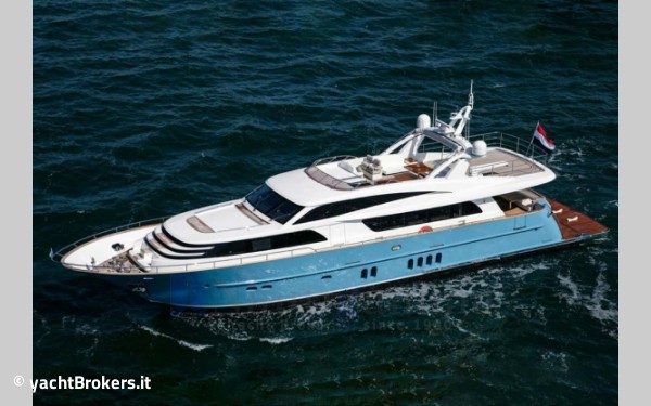 Van Der Valk Raised Pilothouse 