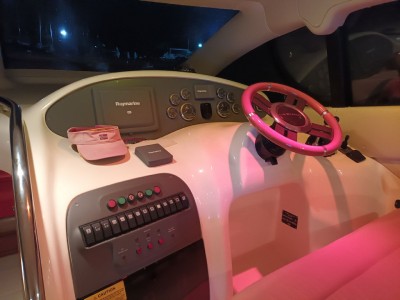 Azimut Evolution 42