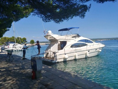 Azimut Evolution 42