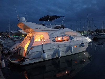 Azimut Evolution 42