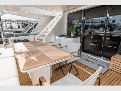 Benetti Delfino 95