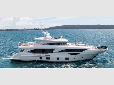 Benetti Delfino 95