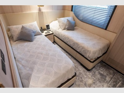 Benetti Delfino 95