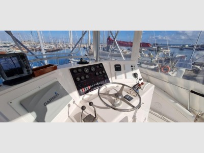 Bertram Yacht 43 Convertible