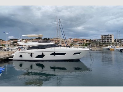 Ferretti 550