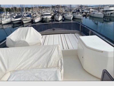 Ferretti 550