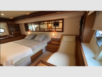 Ferretti 630