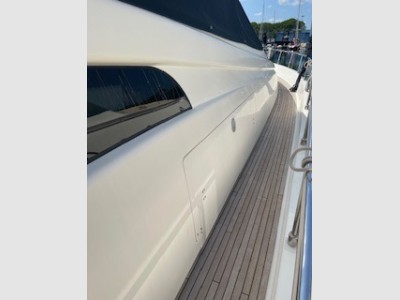 Ferretti  681