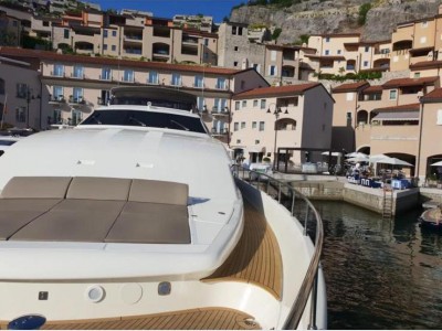 Ferretti Ferretti Custom Line 94 - Scafo #20