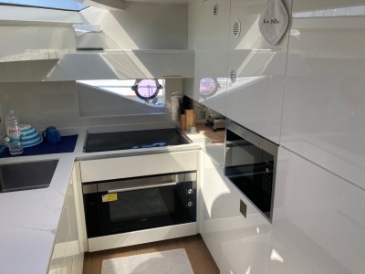 Ferretti Yachts Ferretti 850 Ht