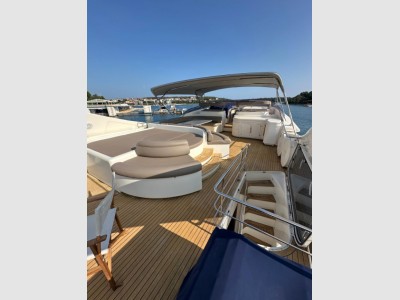 Ferretti Yachts Ferretti Custom Line 94 - Scafo #20